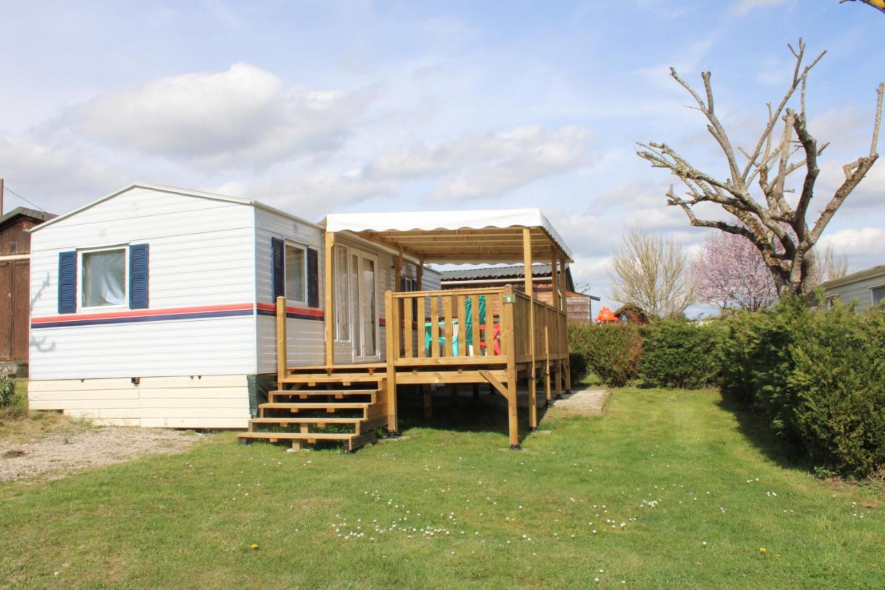 Camping Familial Paisible Avec Piscine, Mobil Home , Chalet, Studio & Emplacement Nue Casties-Labrande エクステリア 写真