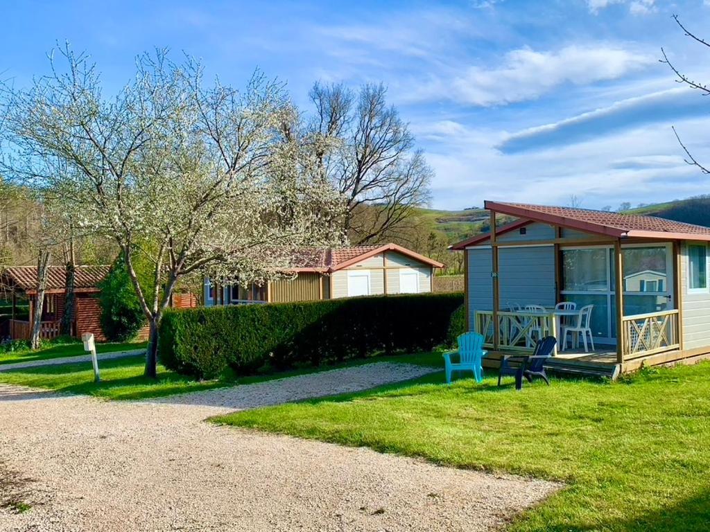 Camping Familial Paisible Avec Piscine, Mobil Home , Chalet, Studio & Emplacement Nue Casties-Labrande エクステリア 写真