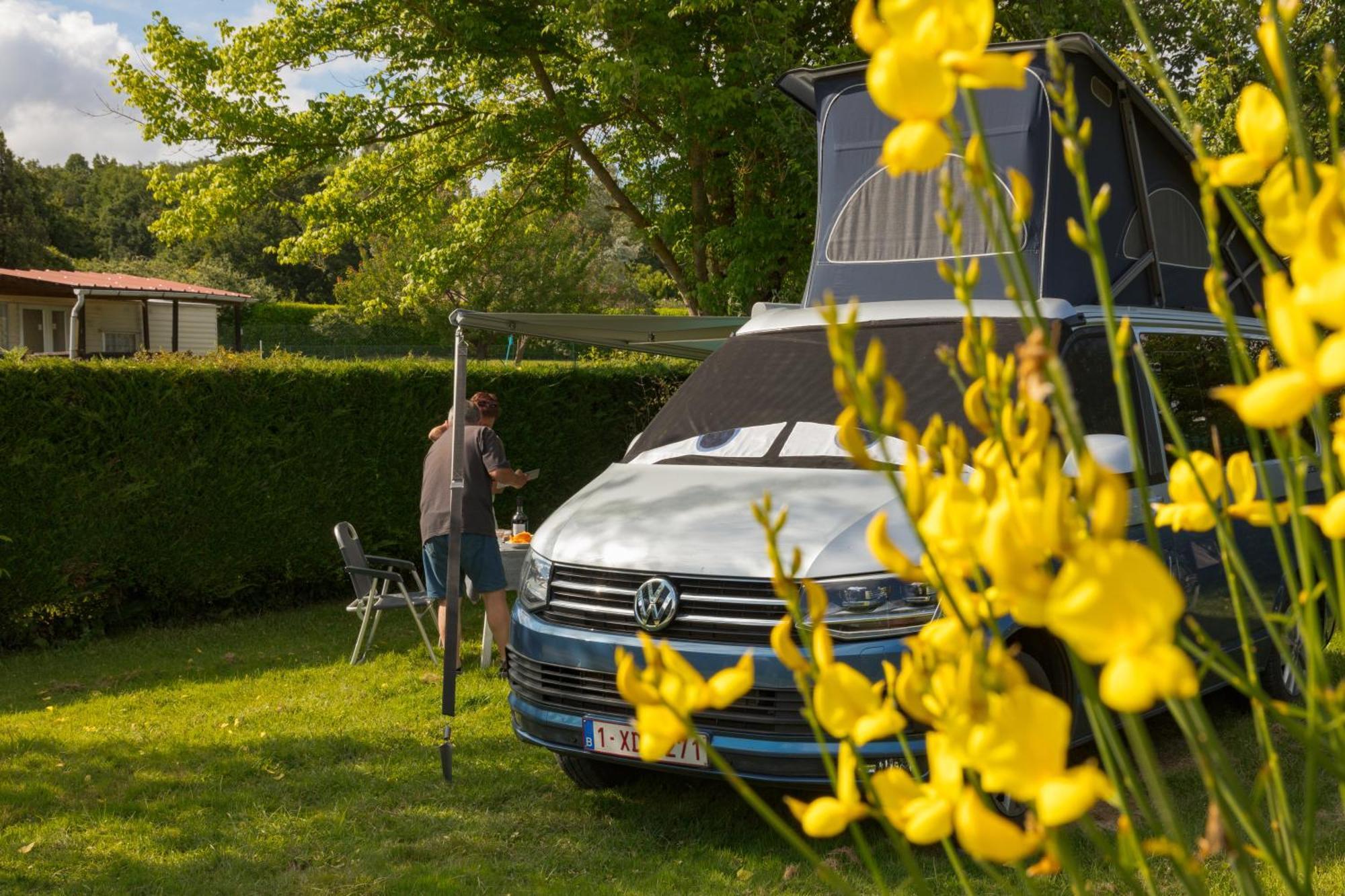 Camping Familial Paisible Avec Piscine, Mobil Home , Chalet, Studio & Emplacement Nue Casties-Labrande エクステリア 写真