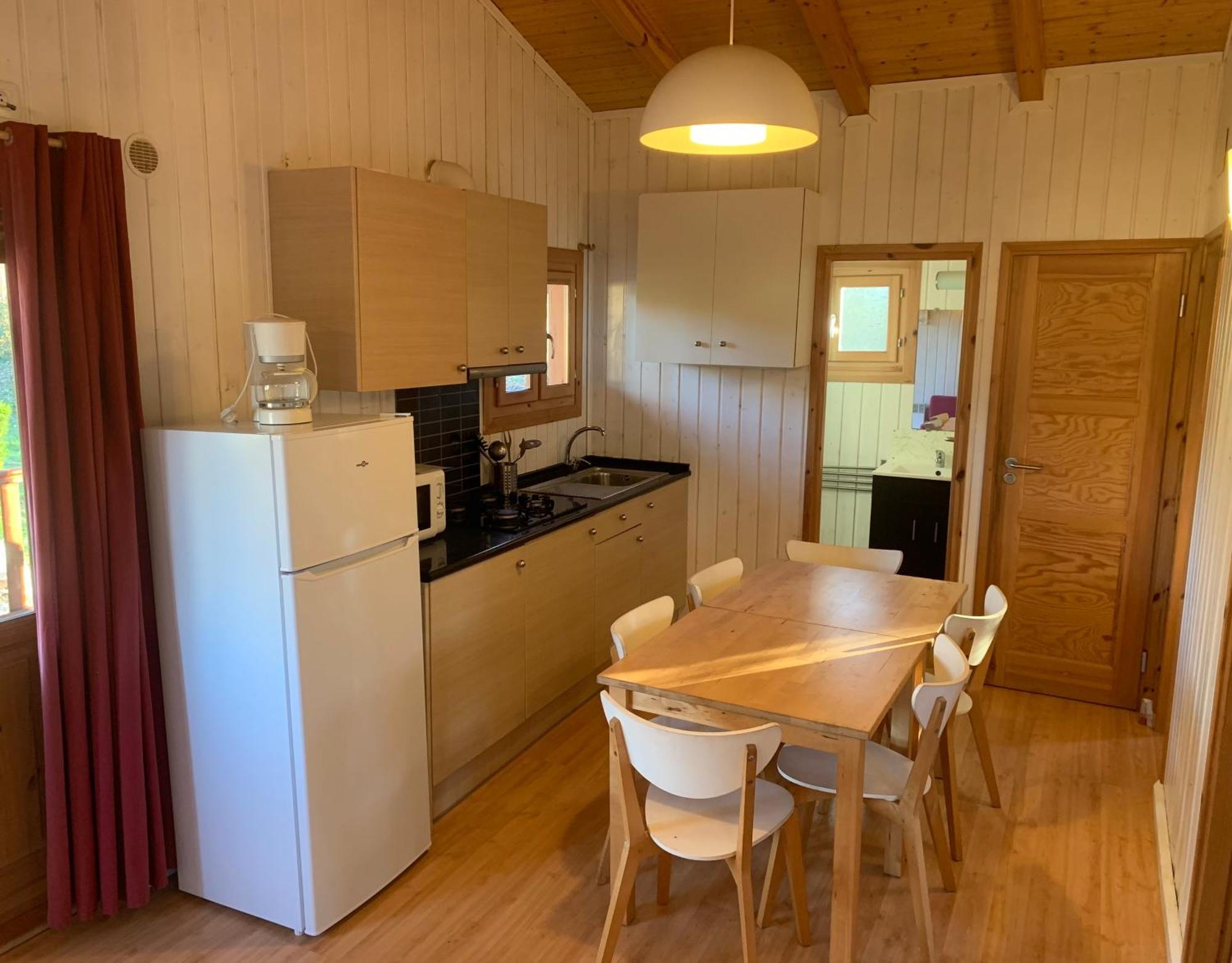 Camping Familial Paisible Avec Piscine, Mobil Home , Chalet, Studio & Emplacement Nue Casties-Labrande エクステリア 写真