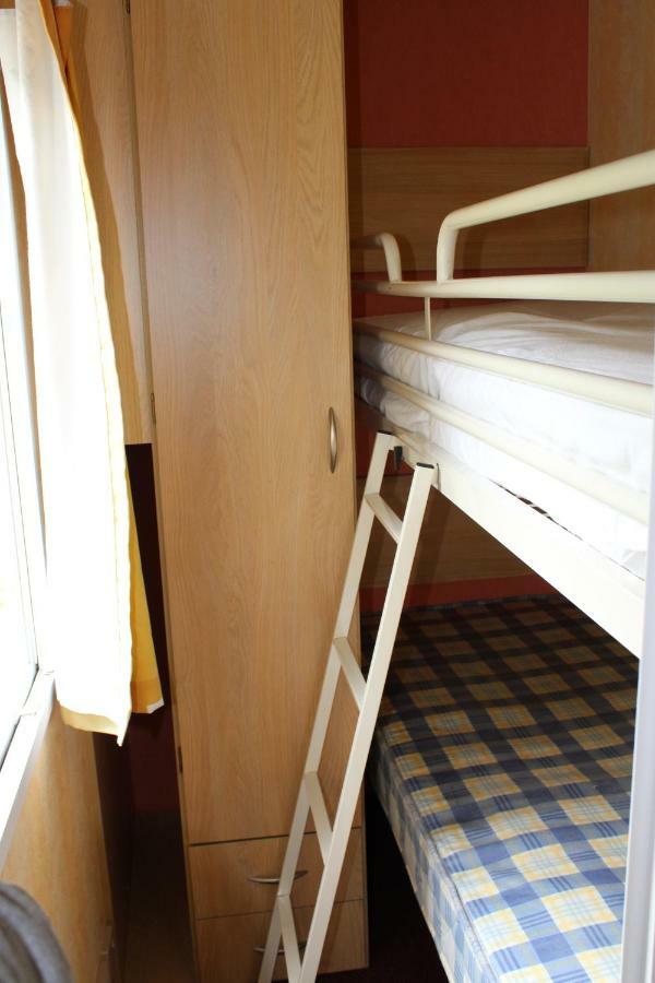 Camping Familial Paisible Avec Piscine, Mobil Home , Chalet, Studio & Emplacement Nue Casties-Labrande エクステリア 写真