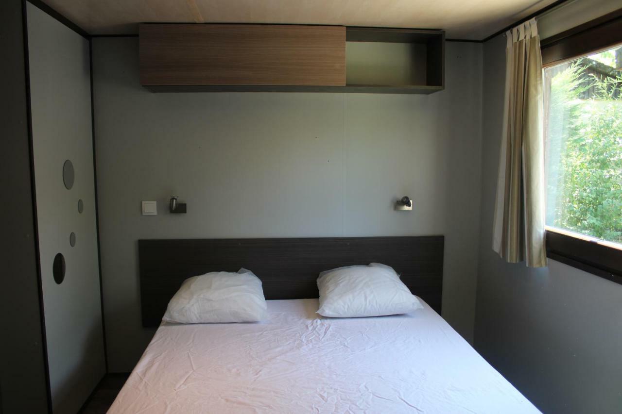 Camping Familial Paisible Avec Piscine, Mobil Home , Chalet, Studio & Emplacement Nue Casties-Labrande エクステリア 写真